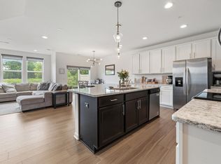 762 Stonegate Rd, Chanhassen, MN 55317