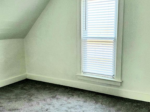 4th image of 276 10th St