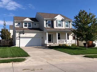 2003 Diane St, Papillion, NE 68046