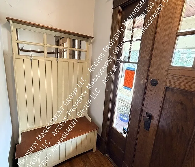 238 Dale St NE — Photo 2
