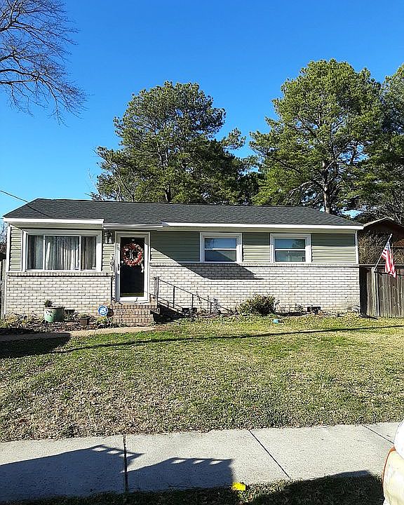 2nd image of 1736 Rowlock Rd