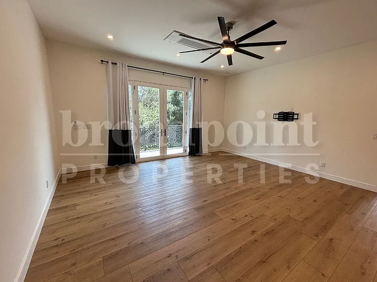 2908-10 Calle De Malibu — Photo 5