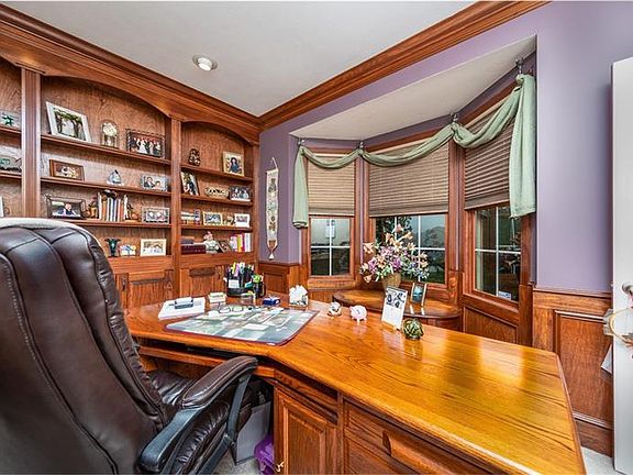 4th image of 204 Cashmere Ct