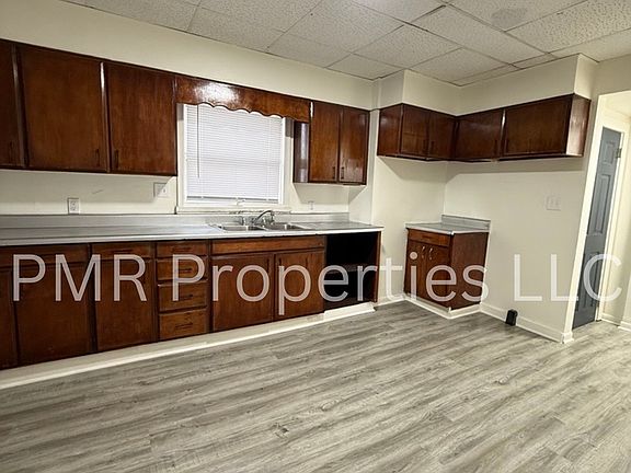 4th image of 829 2nd Ave APT 1