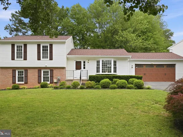 13513 Teakwood Ln, Germantown, MD 20874