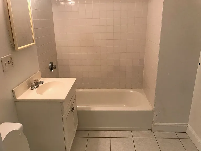 10 Orkney Rd #C — Photo 24