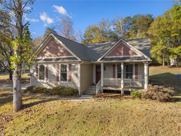 110 Moonlight Trl, Pickens, SC 29671