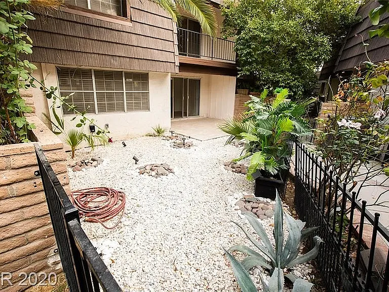 1125 Vegas Valley Dr — Photo 20