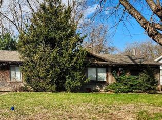2214 Valley Brook Ln, Saint Joseph, MO 64503