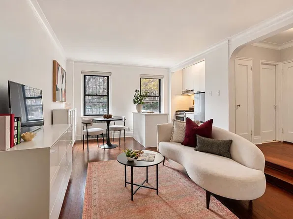 125 W 96th St APT 1B, New York, NY 10025