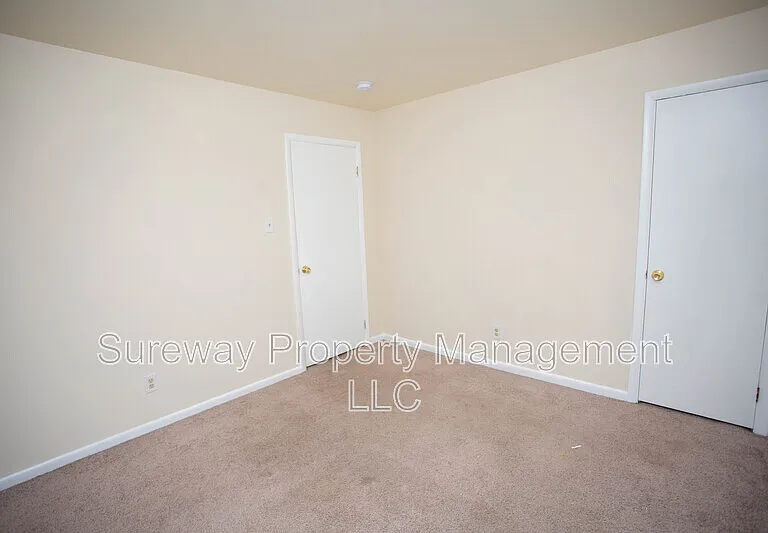 5729 Irving Ave — Photo 22