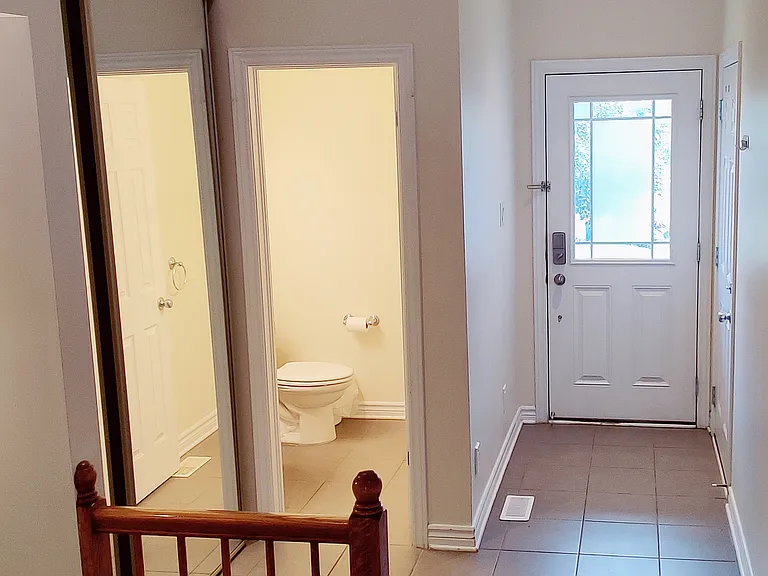 104 Brady Ave — Photo 5