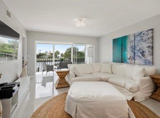 10684 Gulf Shore Dr APT B103, Naples, FL 34108