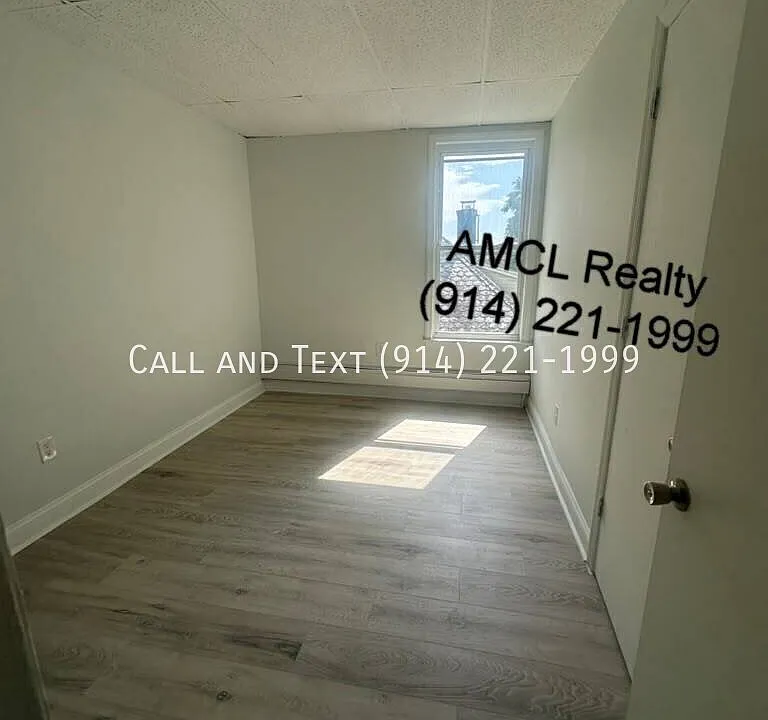 15 Bond St #15
