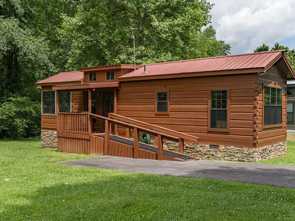 93 Lazy Bear Trl, Andrews, NC 28901