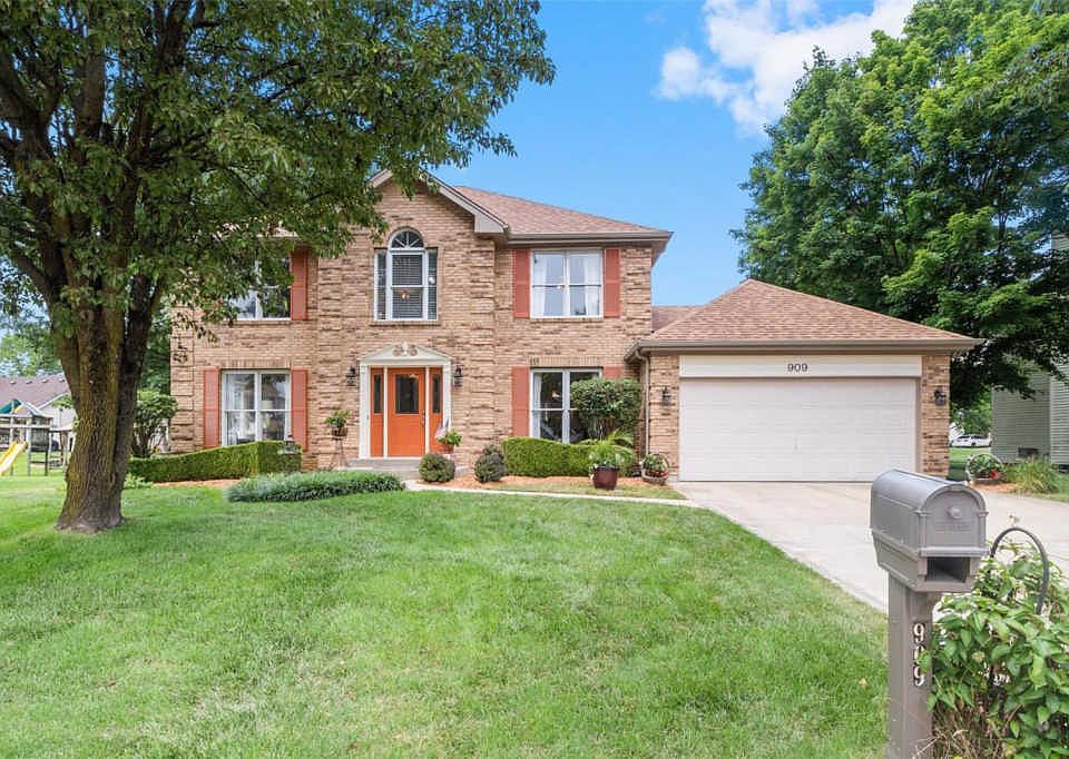 1st image of 909 Gainesway Ct