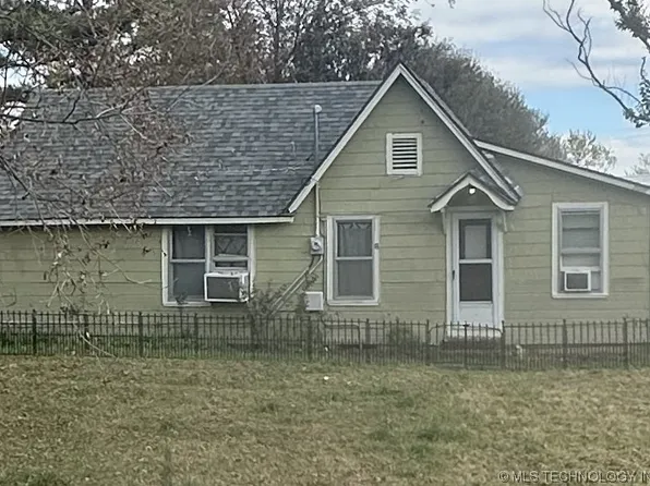 920 N Franklin St, Colbert, OK 74733