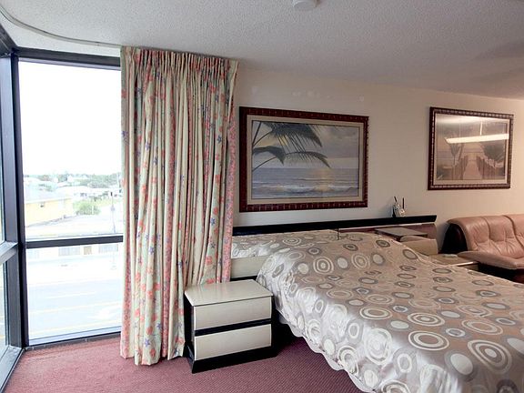 5th image of 1909 S Atlantic Ave #302