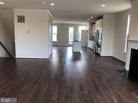 5th image of 42379 Dogwood Glen Sq