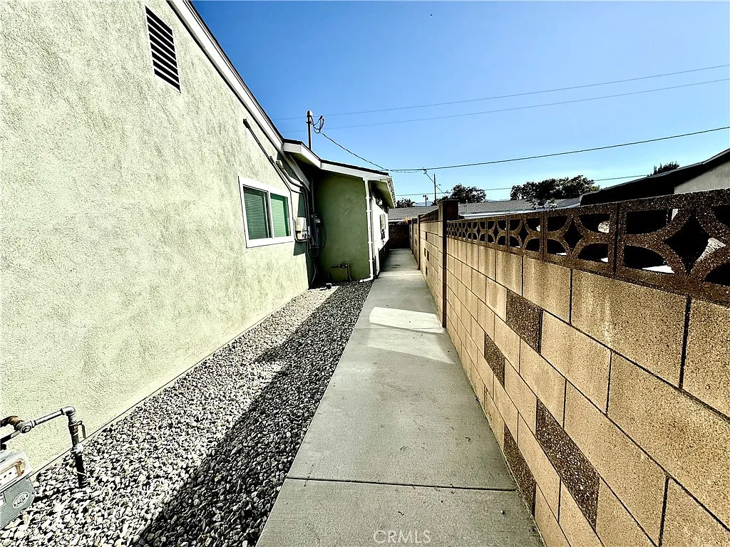 1 bed, 550 sqft, $2,150 — Photo 2