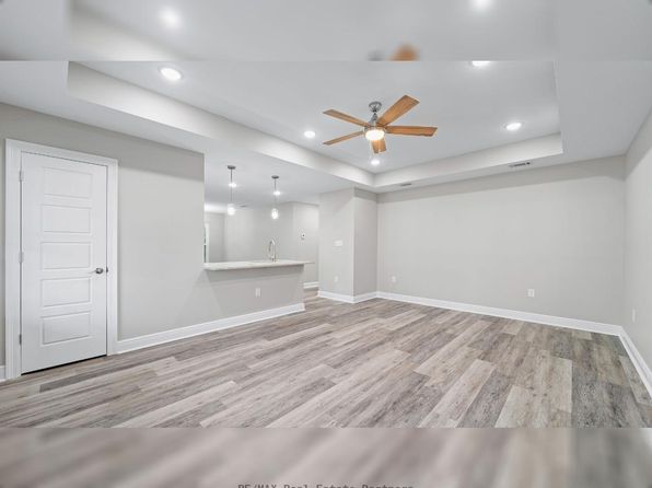 10 Bellamy Ln