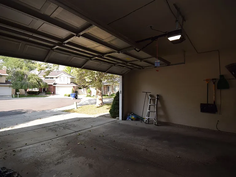 2122 E Rainbow Point Dr — Photo 31