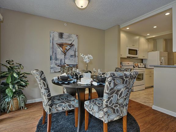4th image of 303 Philip Dr APT 208