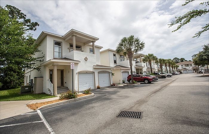 1st image of 222 Devon Cir #222