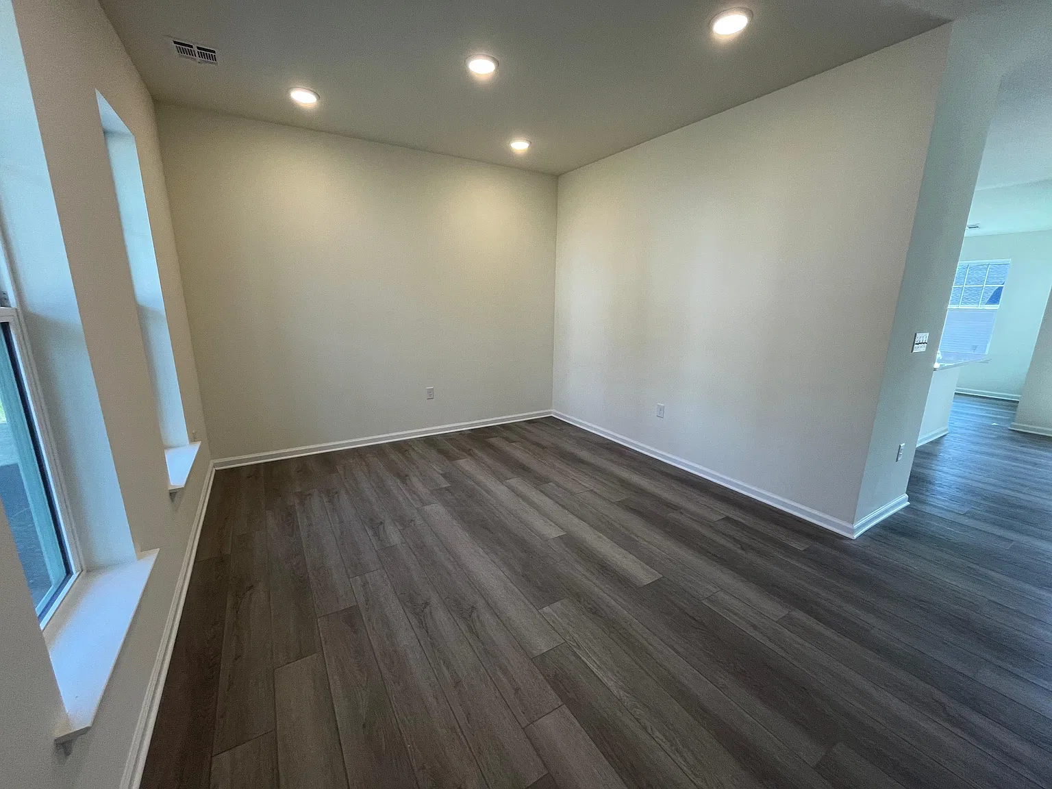 406 3rd Ave — Photo 2