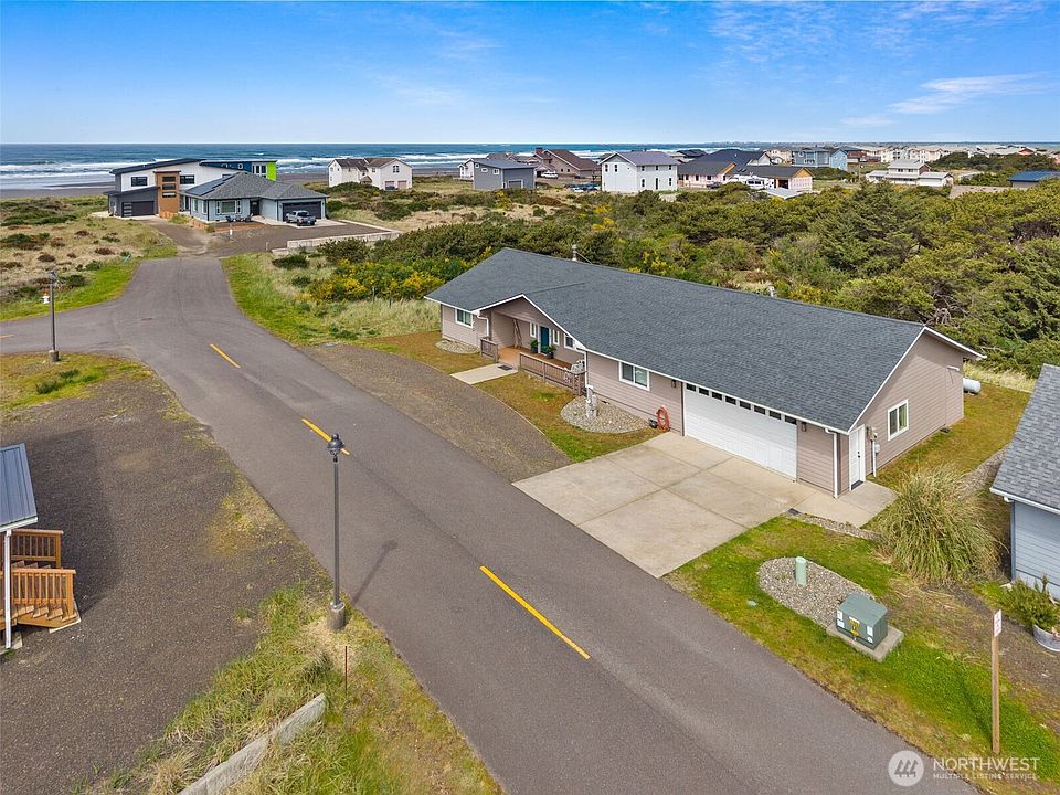 1st image of 1503 Dune Crest Loop