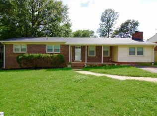18 Gardenia Dr, Greenville, SC 29617
