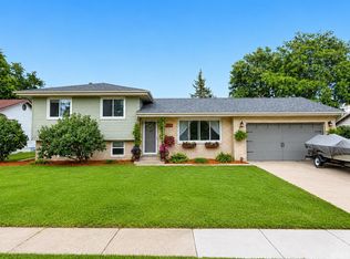 9375 Roosevelt Pl, Crown Point, IN 46307