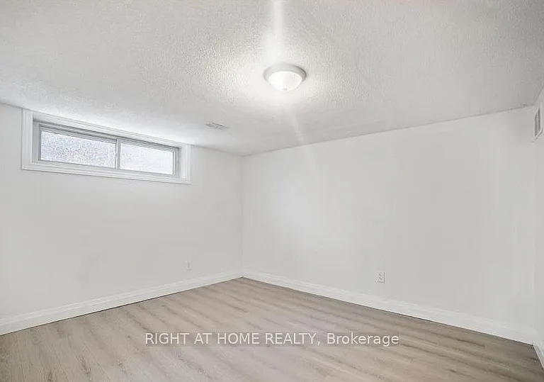 484 Phillip Murray Ave #LOWER — Photo 5