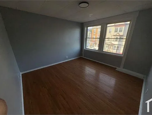 275 S 7th St #2N — Photo 3