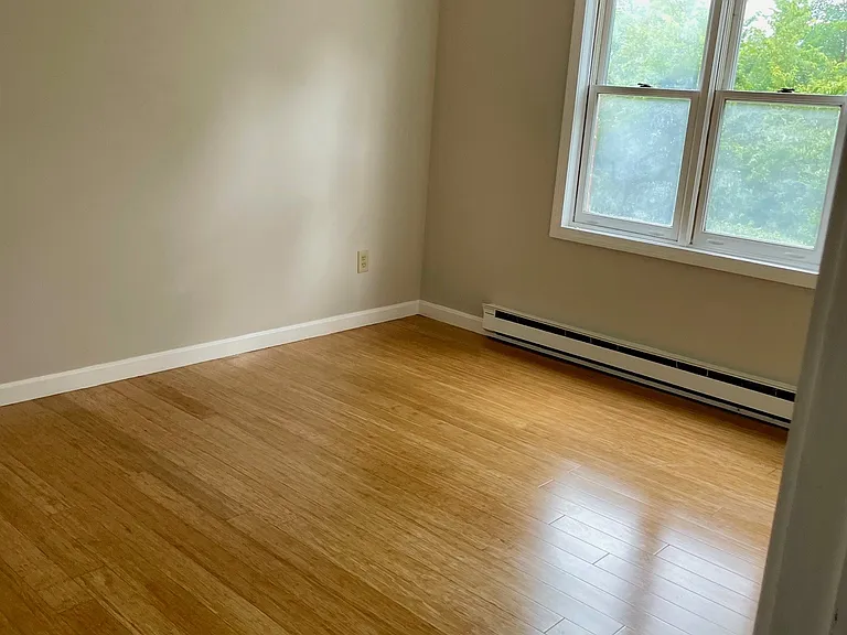 70 Edgeworth St #16 — Photo 12