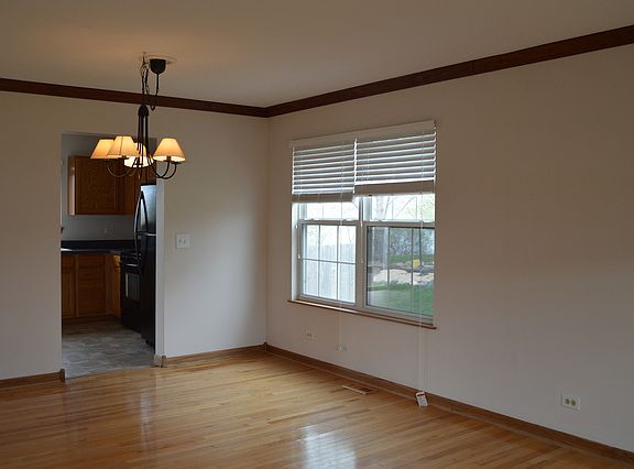 4th image of 10312 Somerset Ln