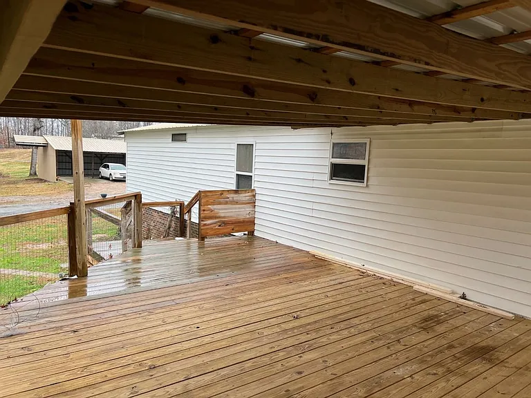 138 Sutton Ct — Photo 11