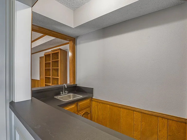 9738 Windham Dr — Photo 10