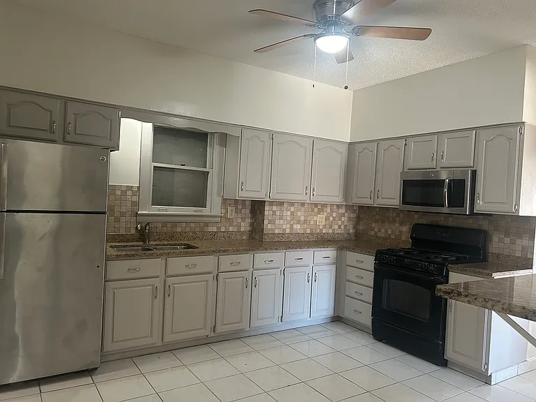 6207 W Diversey Ave #2N — Photo 4