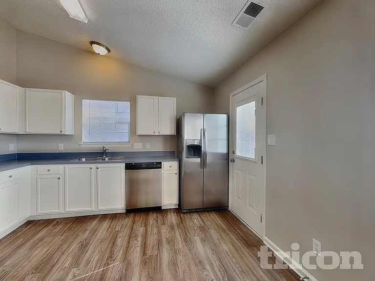 4932 Aldersbrook Dr — Photo 7