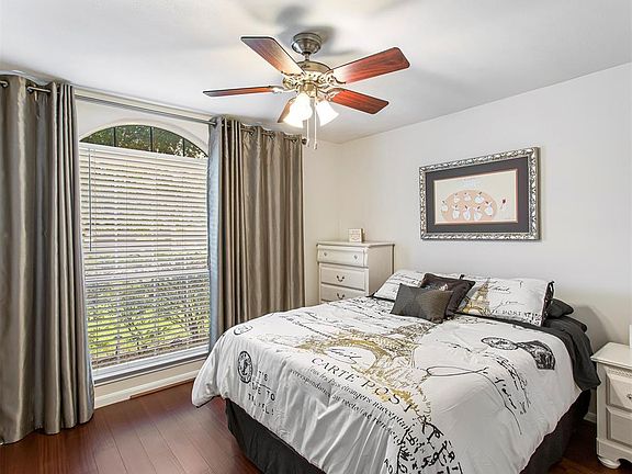 5th image of 12835 Canyon Echo Dr