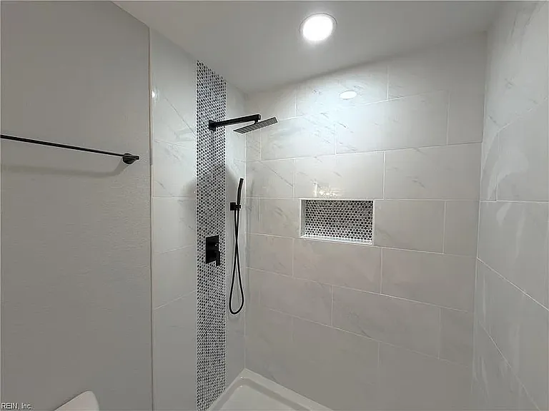 421 Morrison Ave — Photo 18