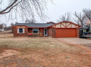5210 Mockingbird Ln, Blanchard, OK 73010