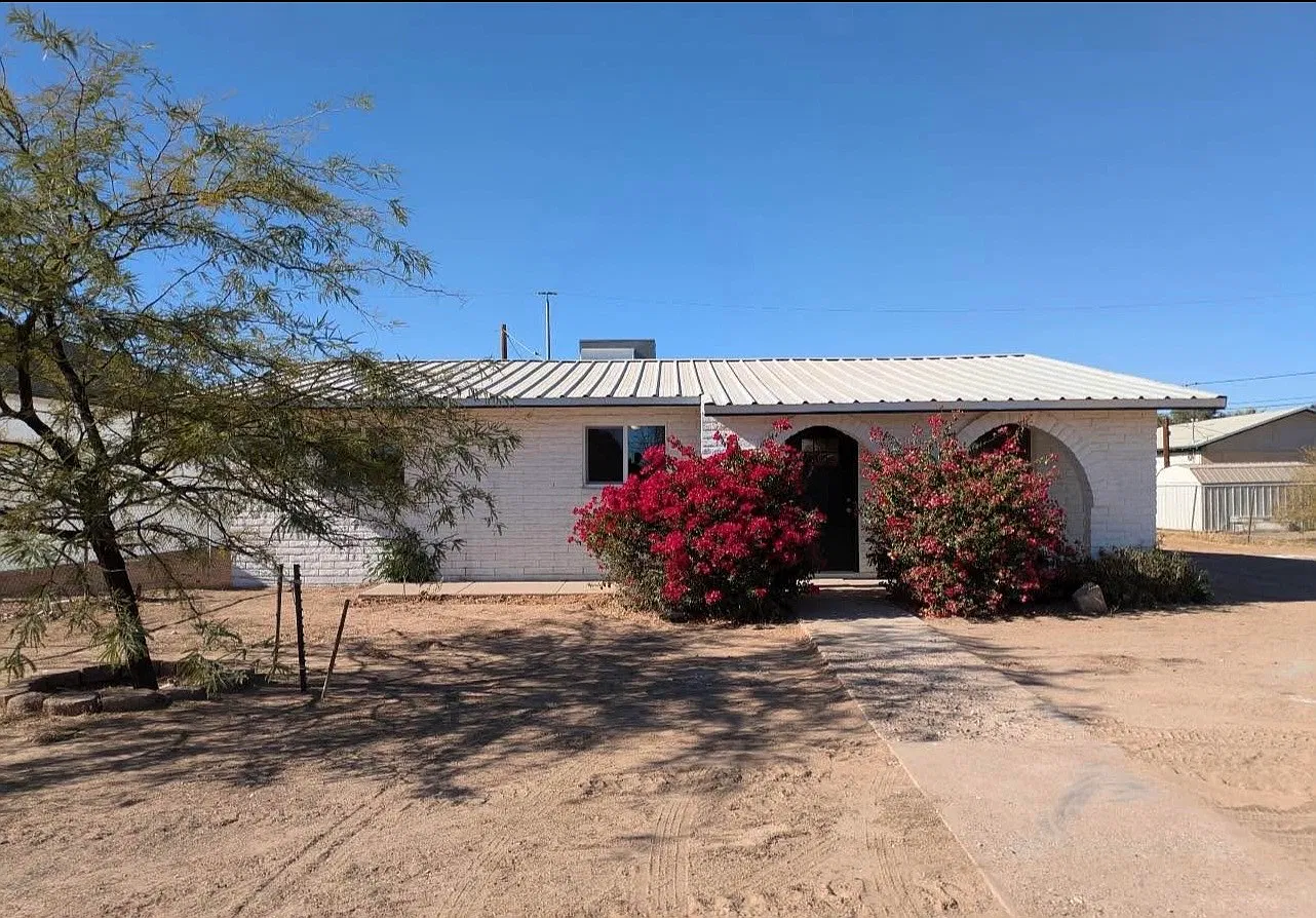 3 bed, 1272 sqft, $1,650 — Photo 1