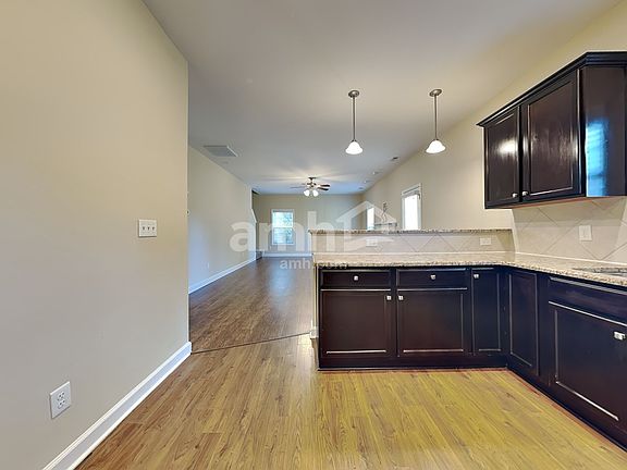 4th image of 524 McCarthy Dr