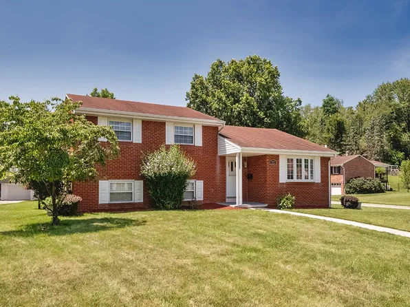 7973 Remington Dr, Pittsburgh, PA 15237