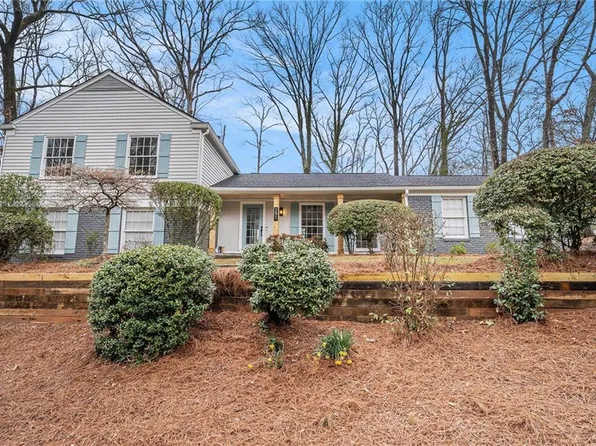 291 Lamplighter Ln SE, Marietta, GA 30067