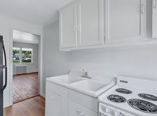Essex Village & Marlyn Gardens Apartments, Essex, MD 21221