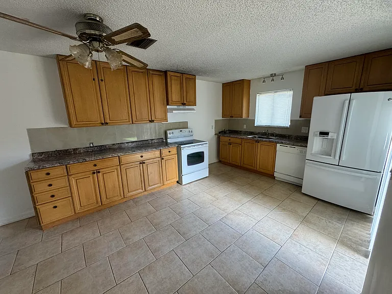 4664 Cherry Rd — Photo 8