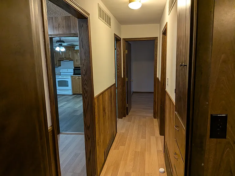 207 Walnut St — Photo 6